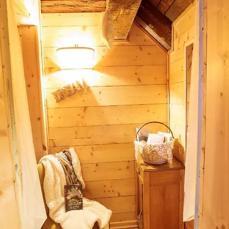 La Finestra Sulla Contea Ovaro